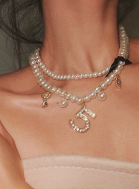 秋冬新款多层叠戴珍珠锁轻奢女