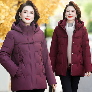 羽绒服女冬刺绣妈妈装2025短款加厚连帽中老年女装喜婆婆外套