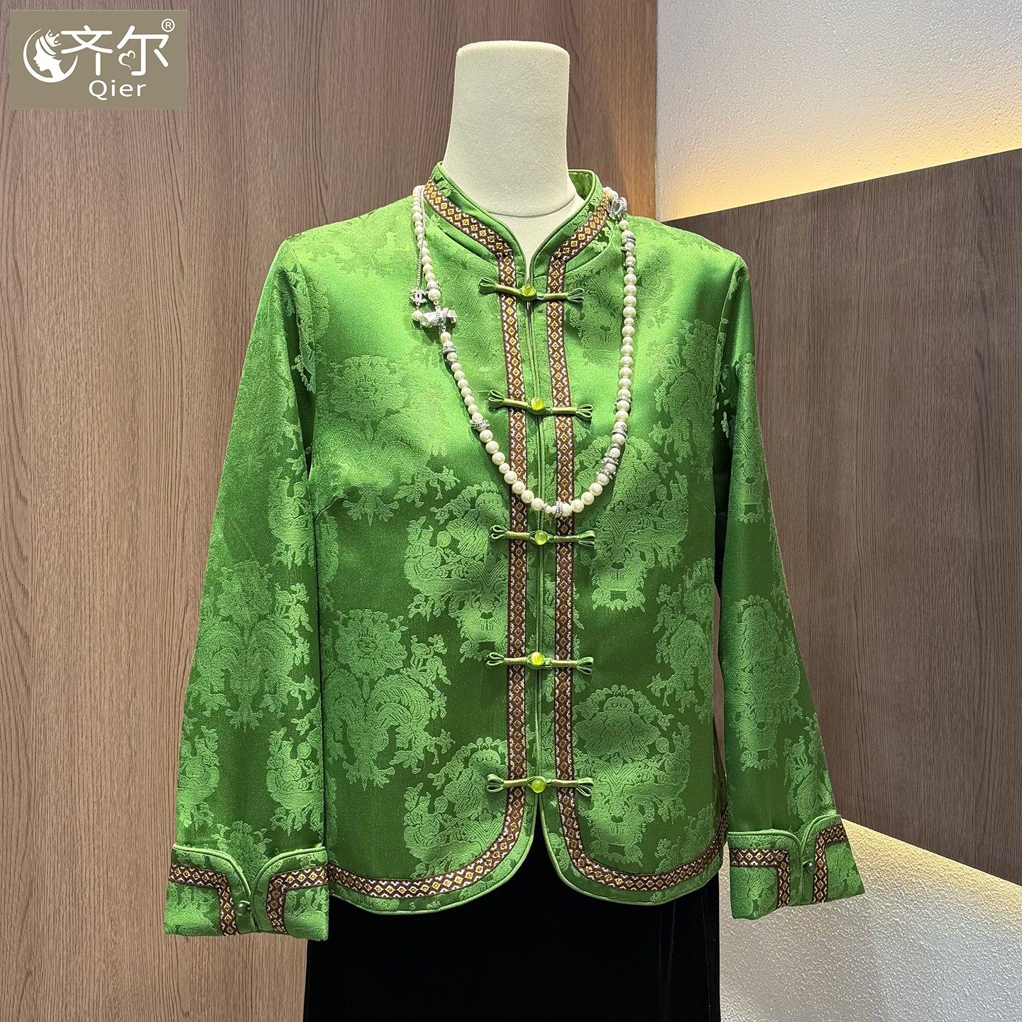 年货2026早春新款复古高级中式人丝浮雕花纹立领盘扣中式唐装外套,女装/女士精品,中老年女装,淘宝优惠券,粉丝福利购,淘宝优惠卷