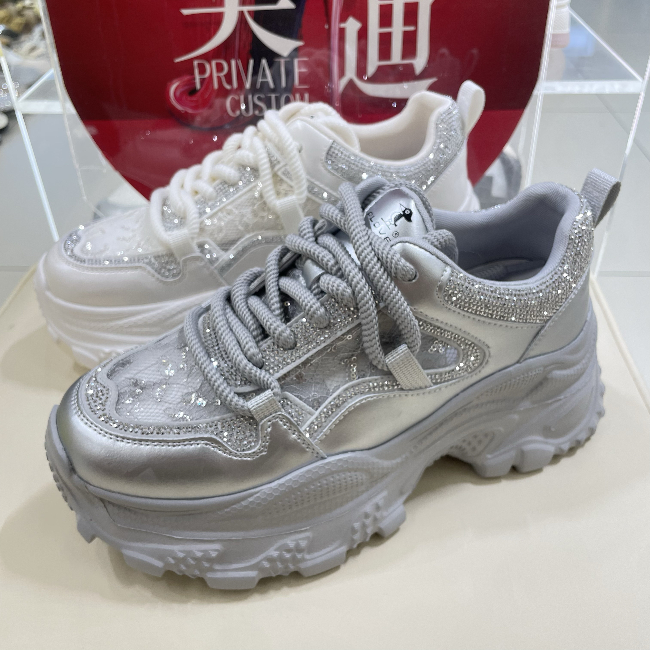 啄木鸟真皮加厚底老爹鞋女鞋2025春夏新款单网舒适显小白鞋运动鞋