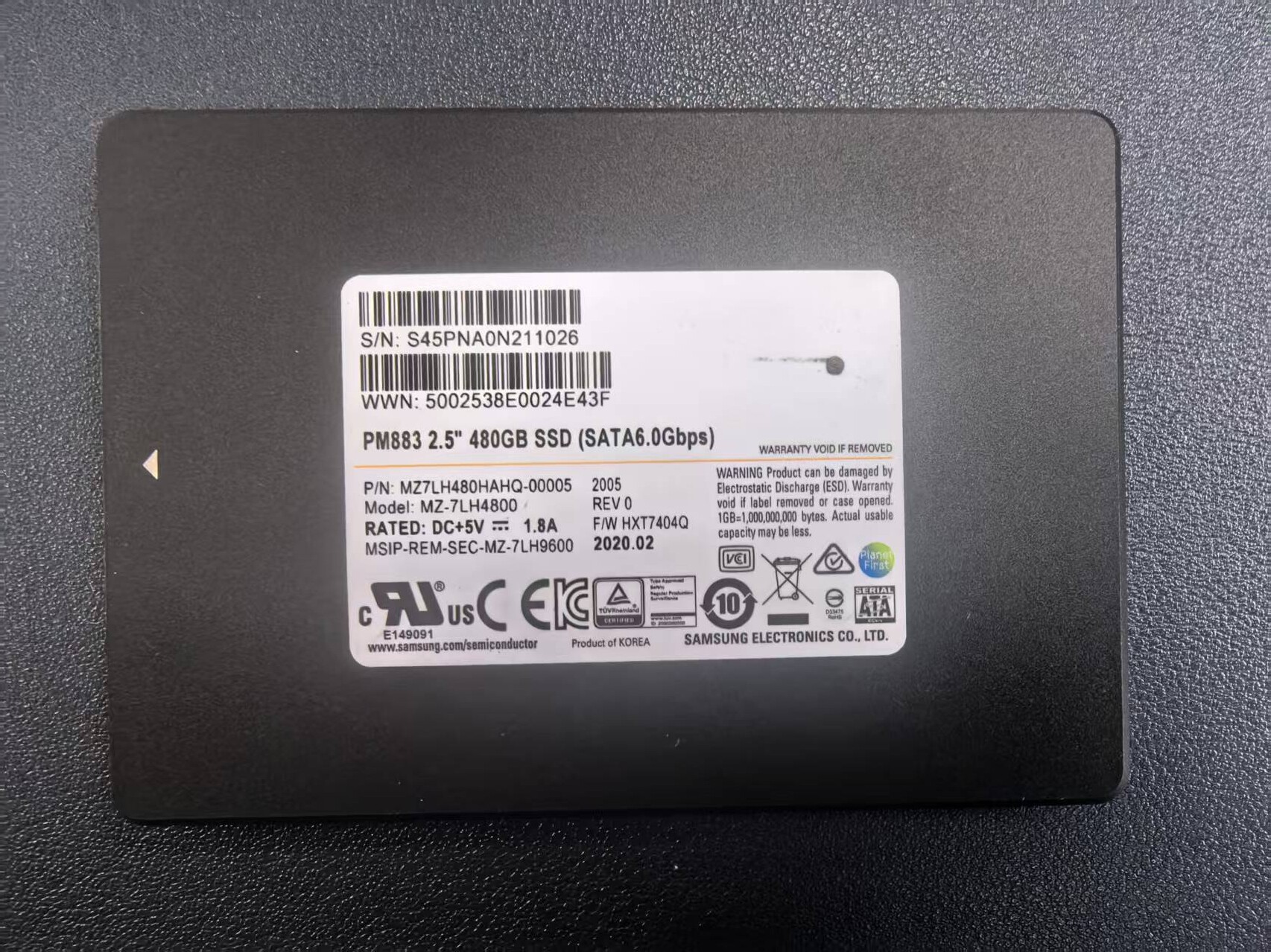 固态硬盘 三星 PM883 2.5'' 480GB SSD(SATA6.0Gbps)