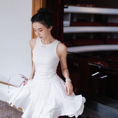 浪漫大摆高弹力白色半身裙女