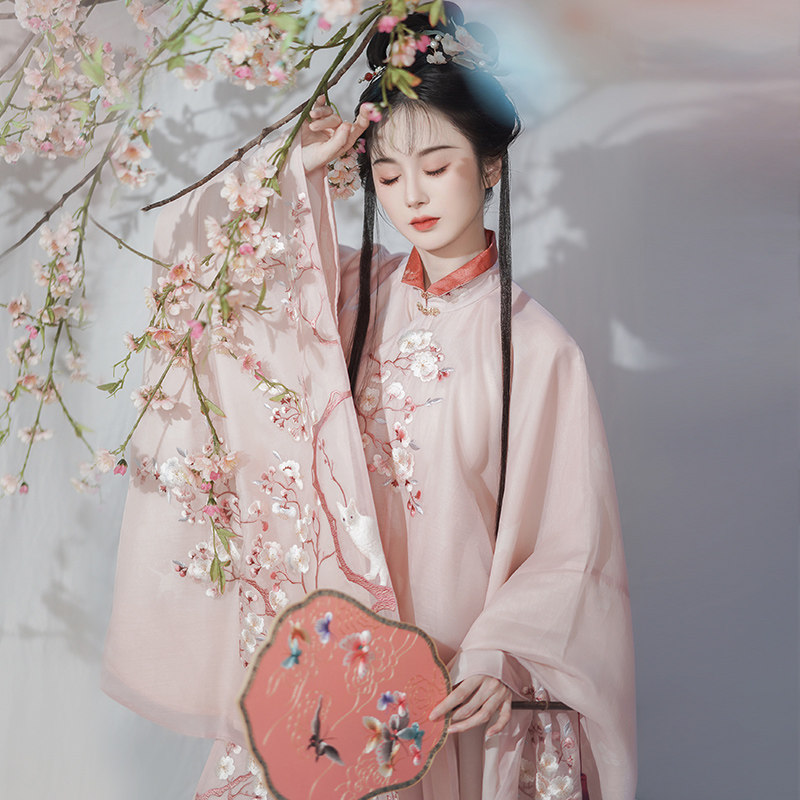 钟灵毓秀  杏花疏影 立领长衫 雪里吟香