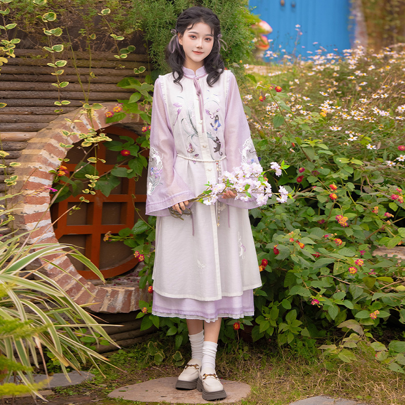 钟灵毓秀 鸢尾狸奴 连衣裙 春日繁花