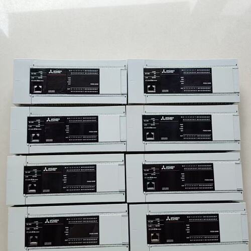 议价FX5U-64MT/ES，成色漂亮，可充新，功能包好。质保半