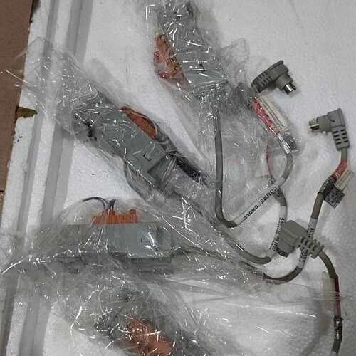 议价ABB EVC530工业连接线，拆机件原装，线材质量好，
