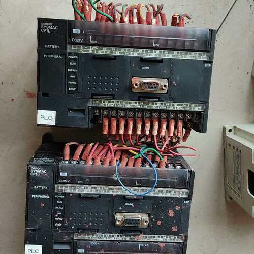 议价欧姆龙plc拆机两台，CP1L-M40DT-D,成色如图，拆