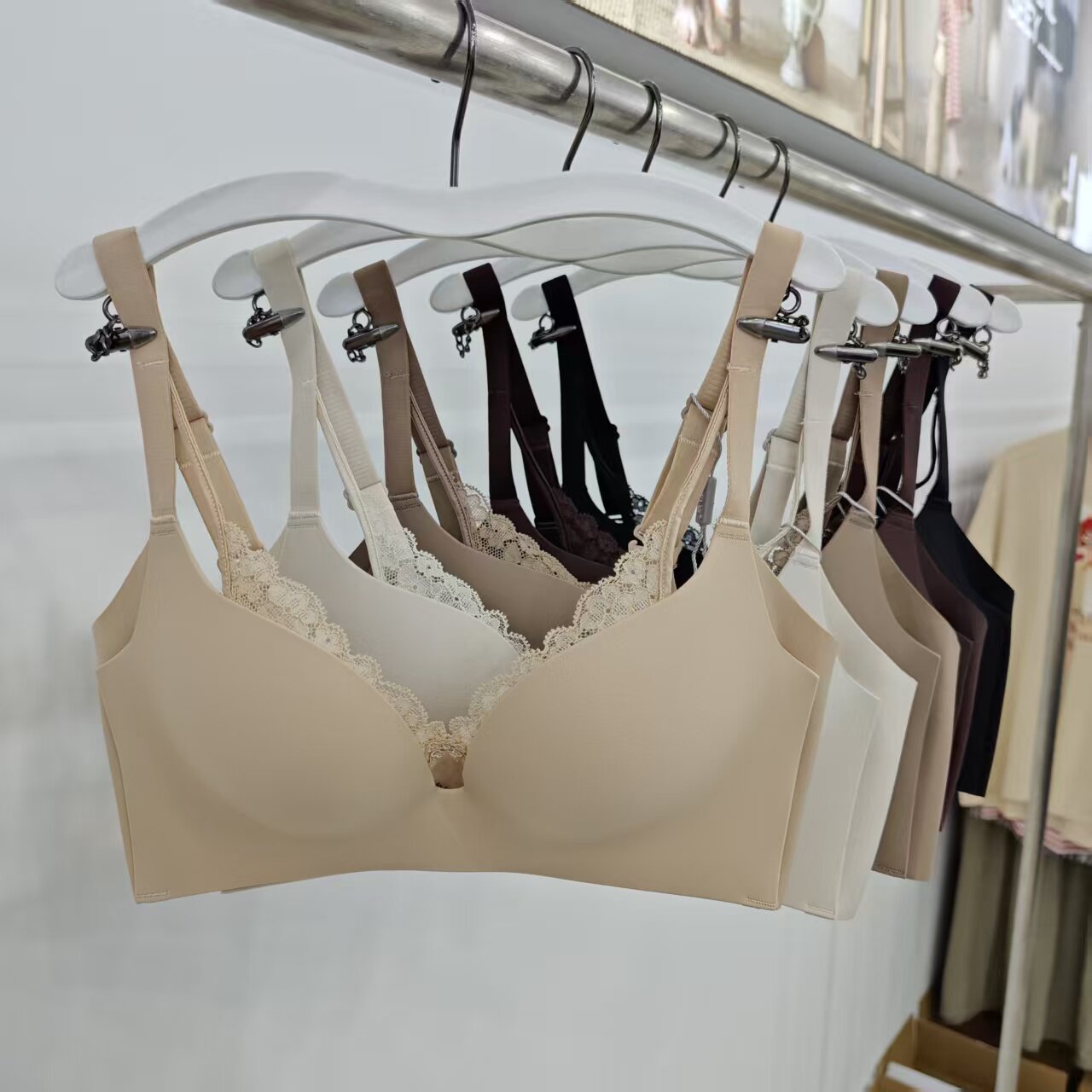 双排扣无痕聚拢收副乳美背文胸罩