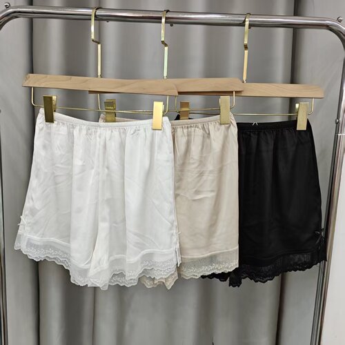 蕾丝边轻薄防走光女安全短裤