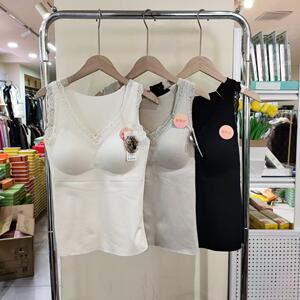 秋冬新品蕾丝V领免穿文胸加厚保暖背心女士美背内衣发热上衣2316