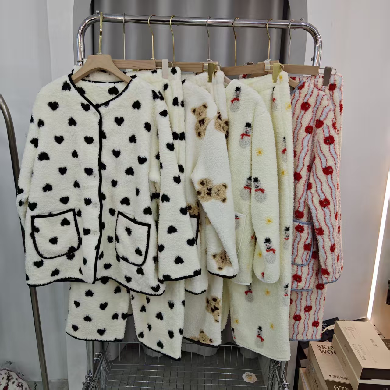 加厚珊瑚绒长袖开衫女睡衣套装