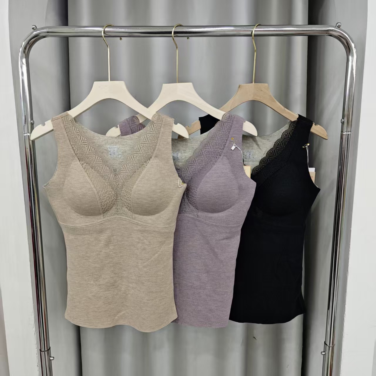 秋冬新品蚕丝羊毛女保暖背心上衣