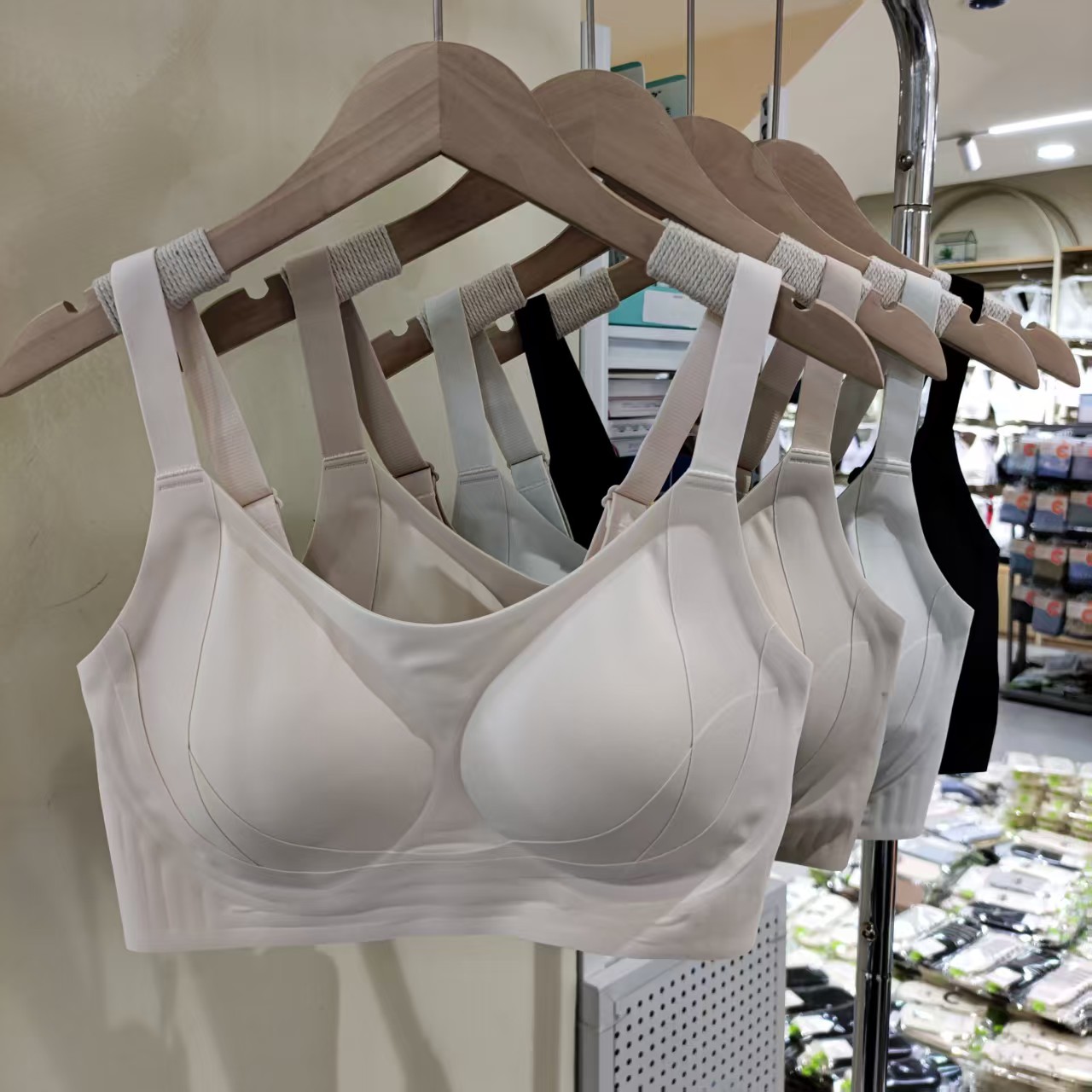 双重提拉柔软果冻托托杯美背内衣