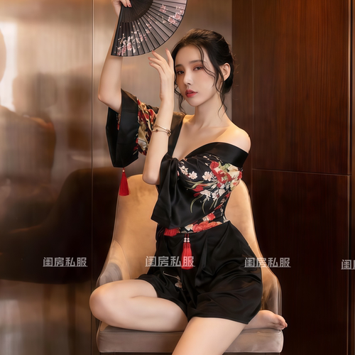 大码日系性感深V领花色和服