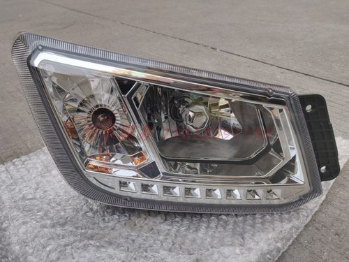 福田五星雷沃货运配件前大灯总成