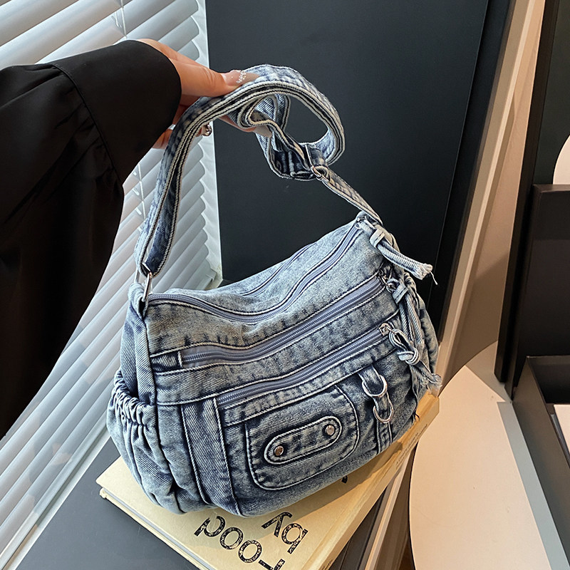 百搭新款通勤包休闲复古女包