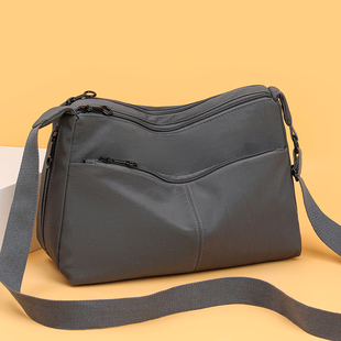 新款防水牛津布女包多隔层单肩斜挎包时尚百搭旅游包中老年妈妈包
