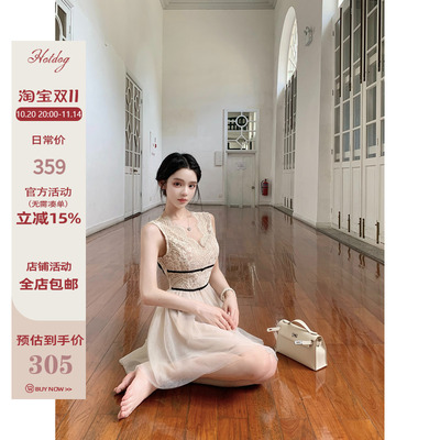 Hotdog热狗很辣蕾丝拼接连衣裙