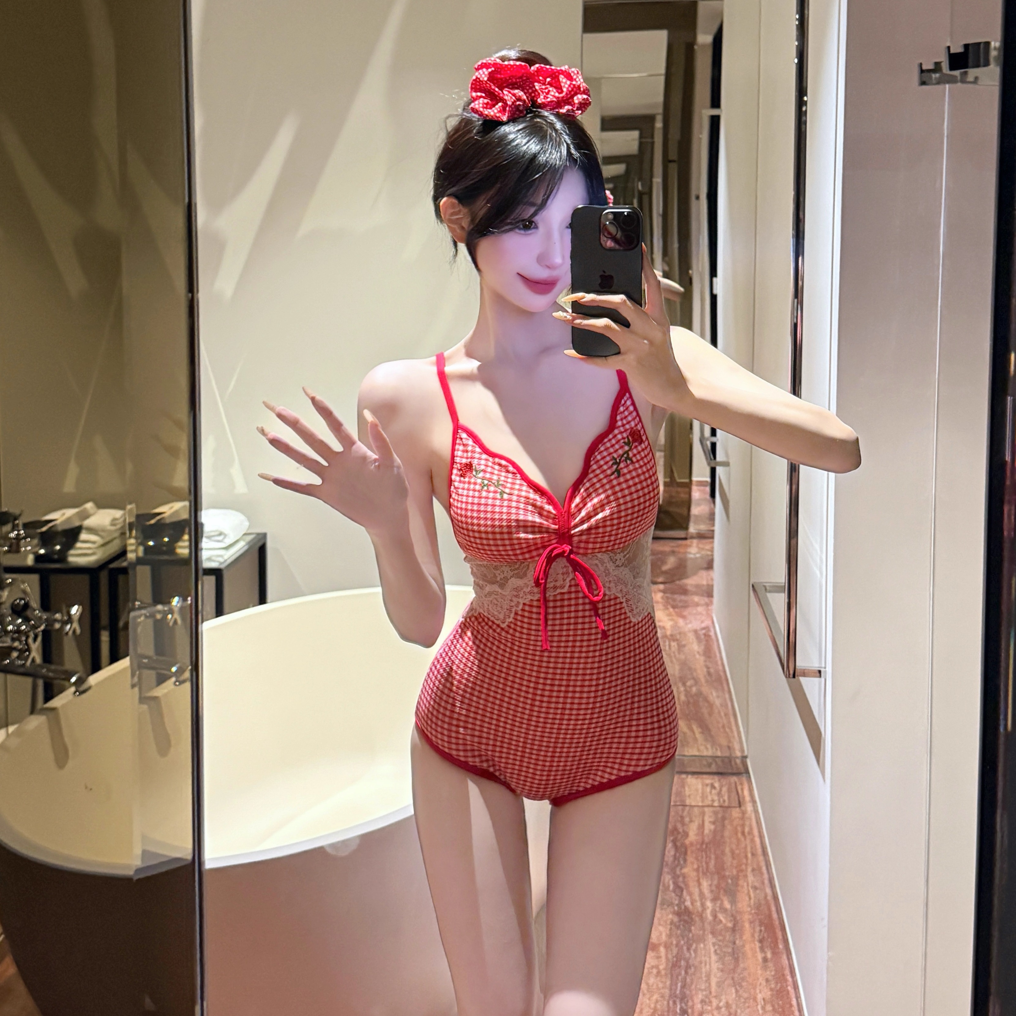 2025新款高级感绝美格子连体泳衣
