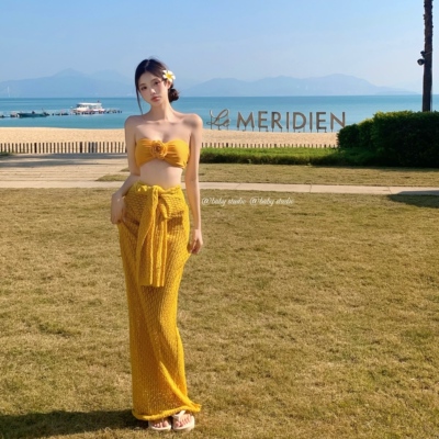 长裙山茶花镂空黄色性感小胸泳衣