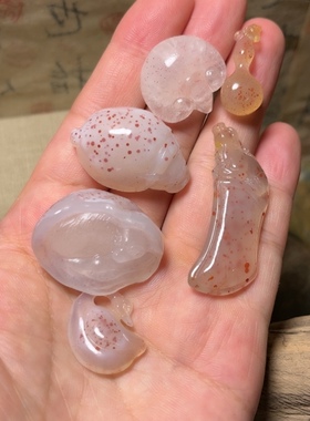 来料加工糖心玛瑙草莓冰雕刻件展示