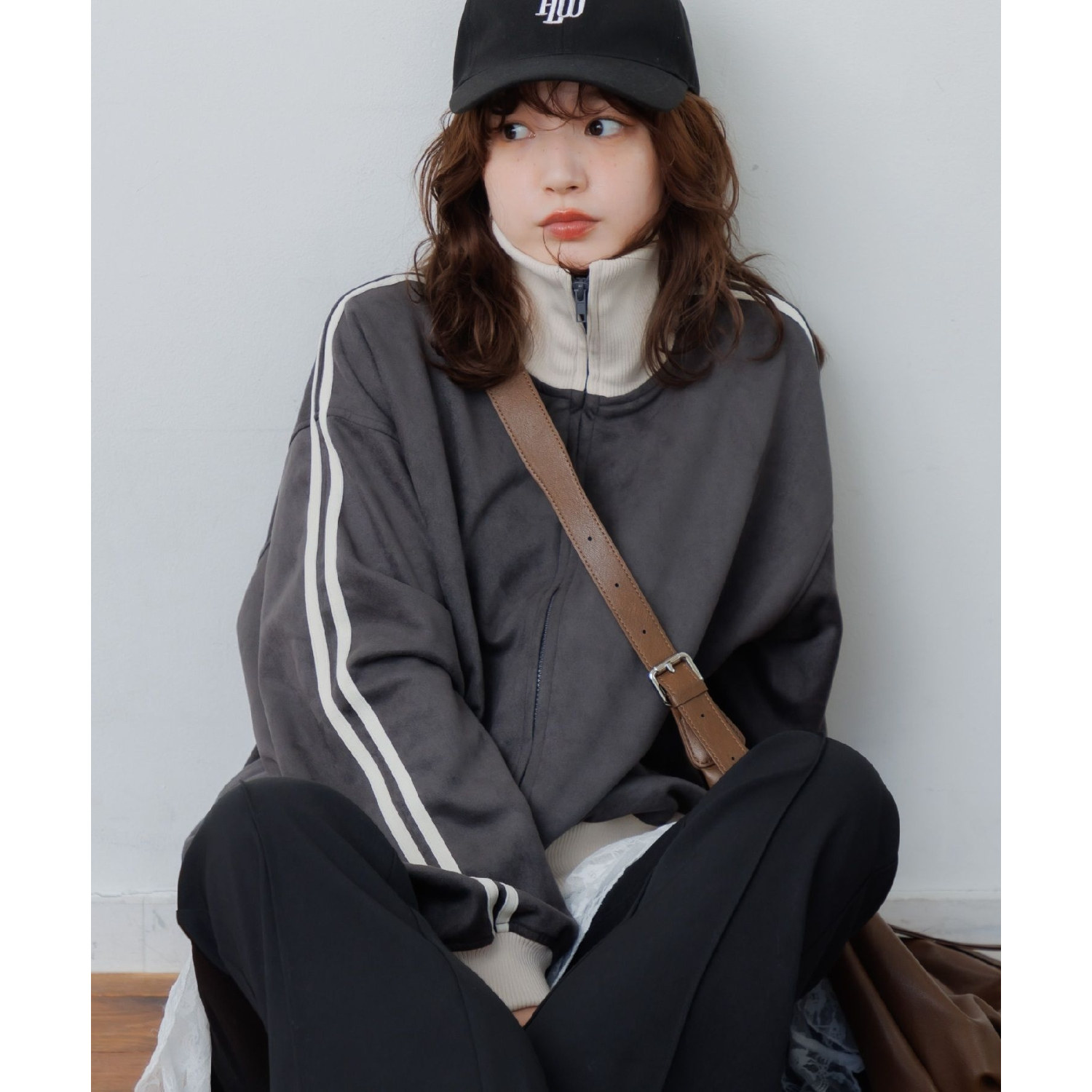 D17011日单新款螺纹领拉链宽松显瘦好搭配女通勤休闲麂皮绒外套