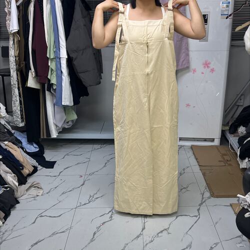 763，薄款纯棉，86胸，110臀，138长，肩带调节，