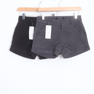 D13026秋冬新款纽扣自然腰修身显瘦好搭配女纯色通勤气质呢子短裤