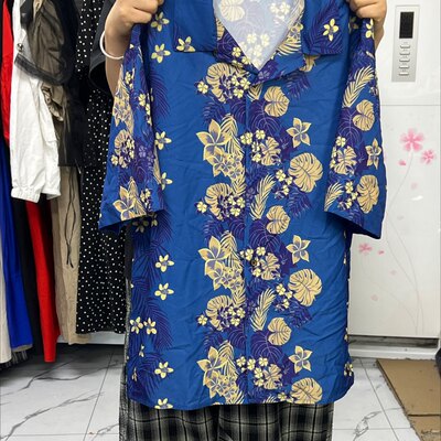 358，潮牌，碗，撕 蓝色M码50肩，118胸，70长，