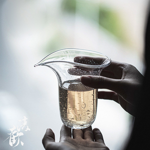 清欢丨饴山非白雨露公道杯手工匀杯分茶钠钙玻璃吹制气泡琉璃茶具