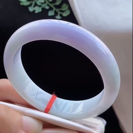 周z六福缅甸翡翠手镯冰糯种淡春彩紫罗兰飘绿翡翠玉镯女款玉手镯