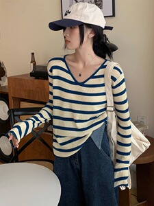 法式Two Wishes条纹v领长袖t恤女高级感气质宽松针织衫别致上衣