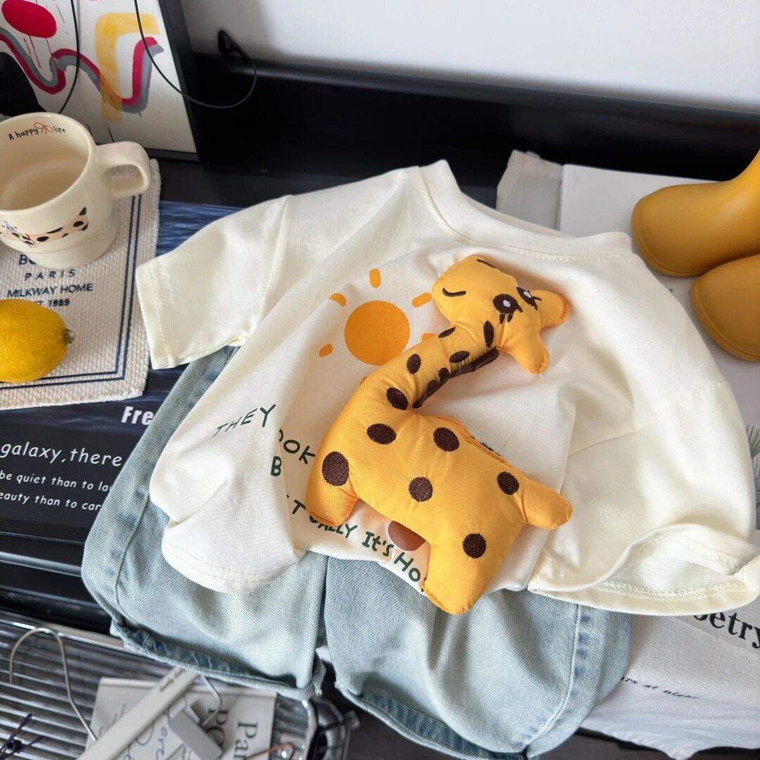 阳光长颈鹿儿童短袖T恤男女童夏季薄款全棉半袖宝宝韩版玩偶T恤潮