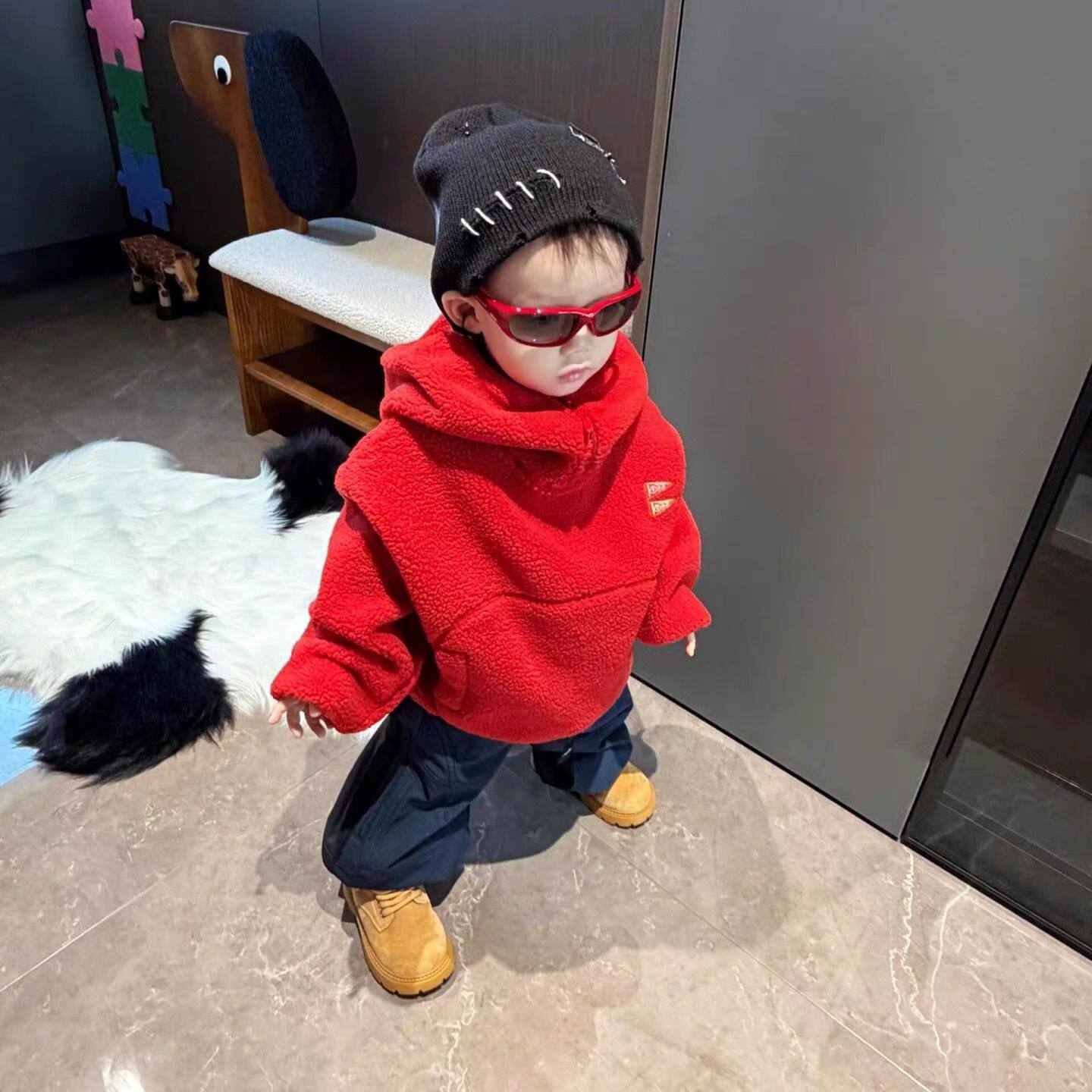 韩系童装男童红色加绒卫衣2025冬装新款儿童潮酷保暖羊羔毛上衣潮