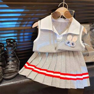 女童jk兔子官套装2024洋气POLO领无袖上衣百褶裙子学院风两件套