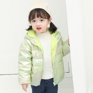 年后开春穿女童薄款羽绒服亮面免洗短款连帽保暖外穿中小童外套潮