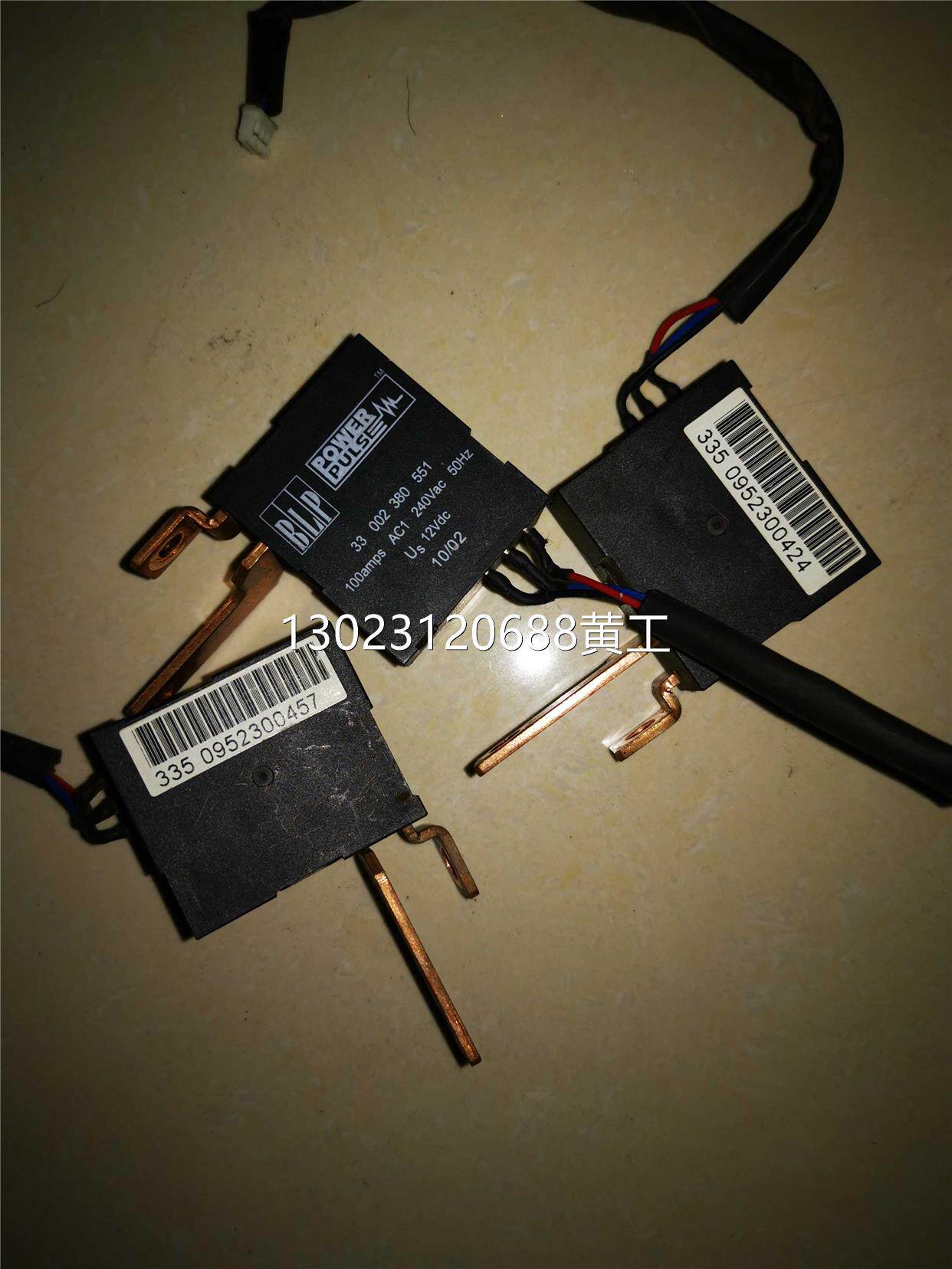 施耐德软启动旁路接触器33 002 380 551 100a 250vac 12vdc原装询