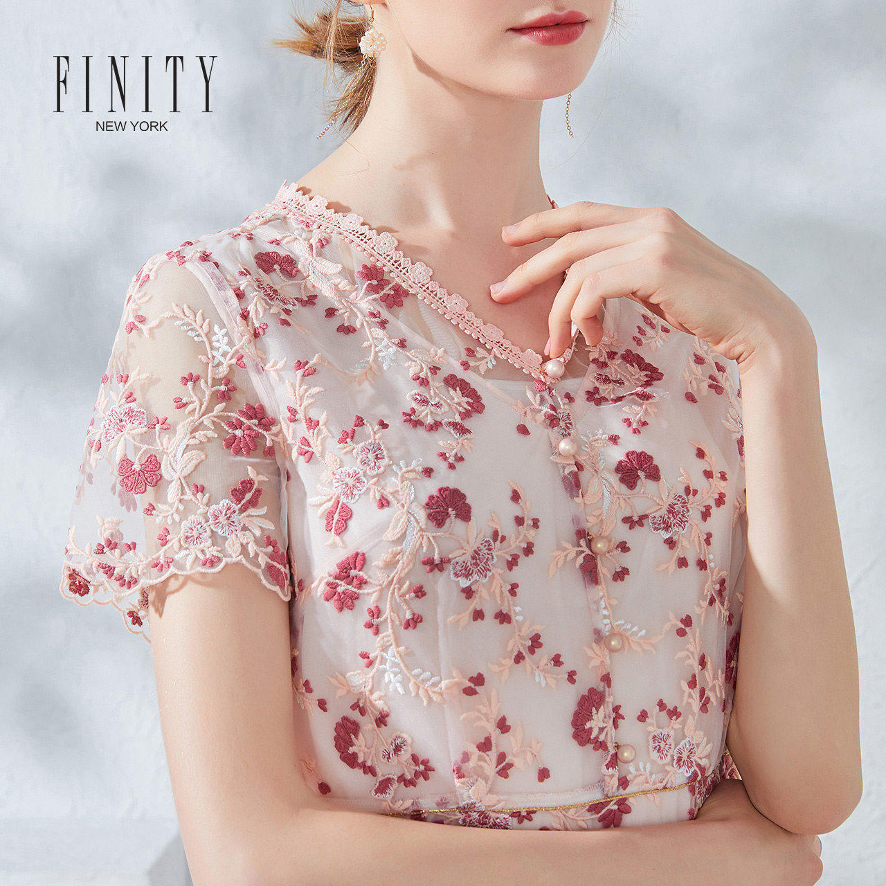 FINITY菲妮迪春夏时尚收腰显瘦V领蕾丝绣花薄纱连衣裙