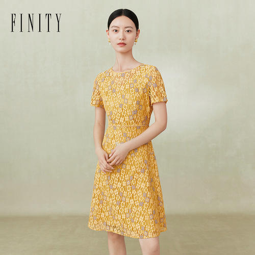FINITY菲妮迪品牌连衣裙2024春夏简约休闲风百搭黄色蕾丝花卉裙子