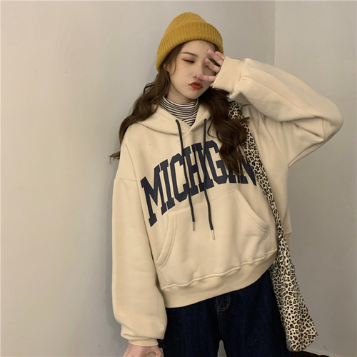 Real shot real price ~ Korean version of autumn and winter ins loose letter printed short short cashmere sweater~