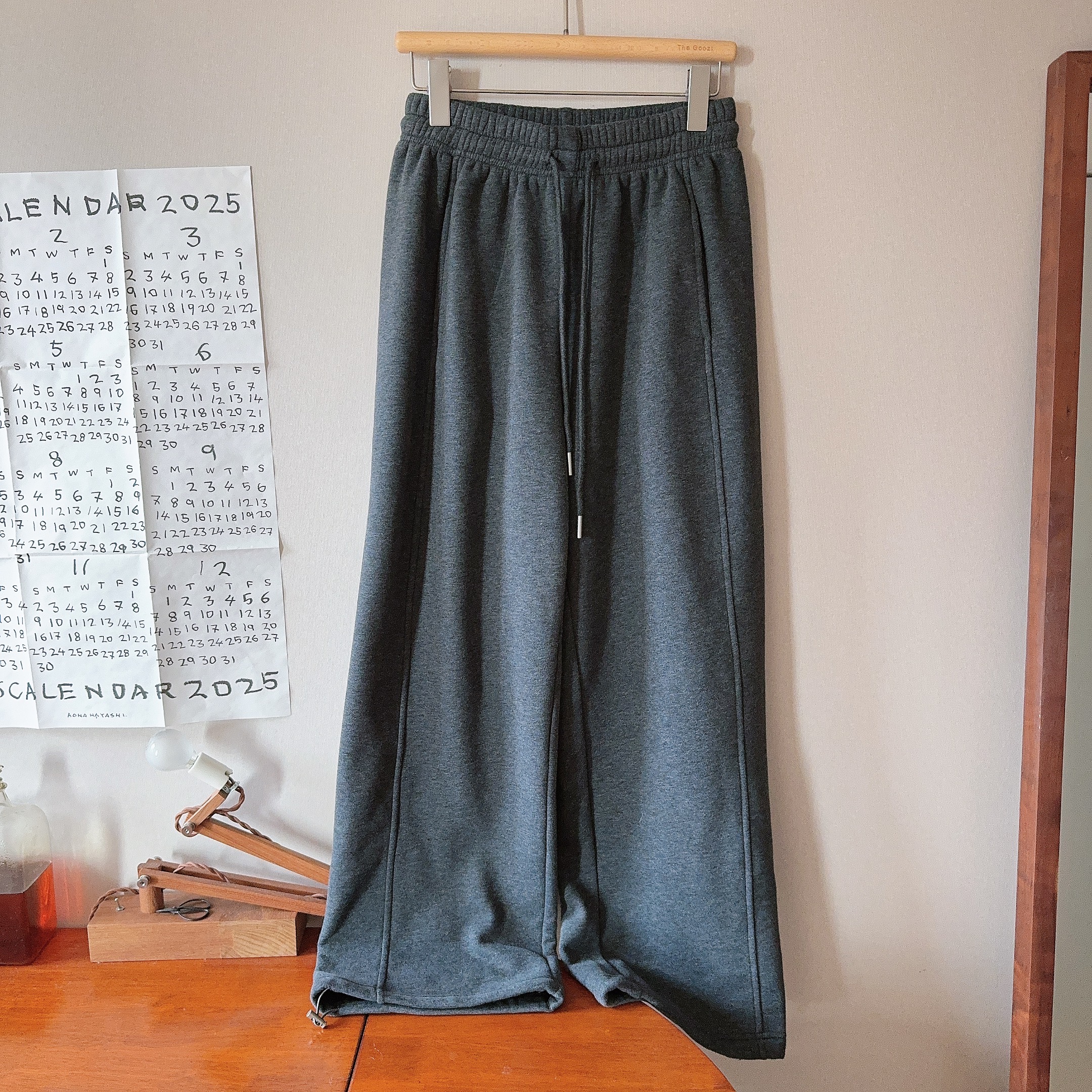 搭配师果子2025冬新款女装日韩时尚抽绳加绒加厚纸片卫裤百搭显瘦