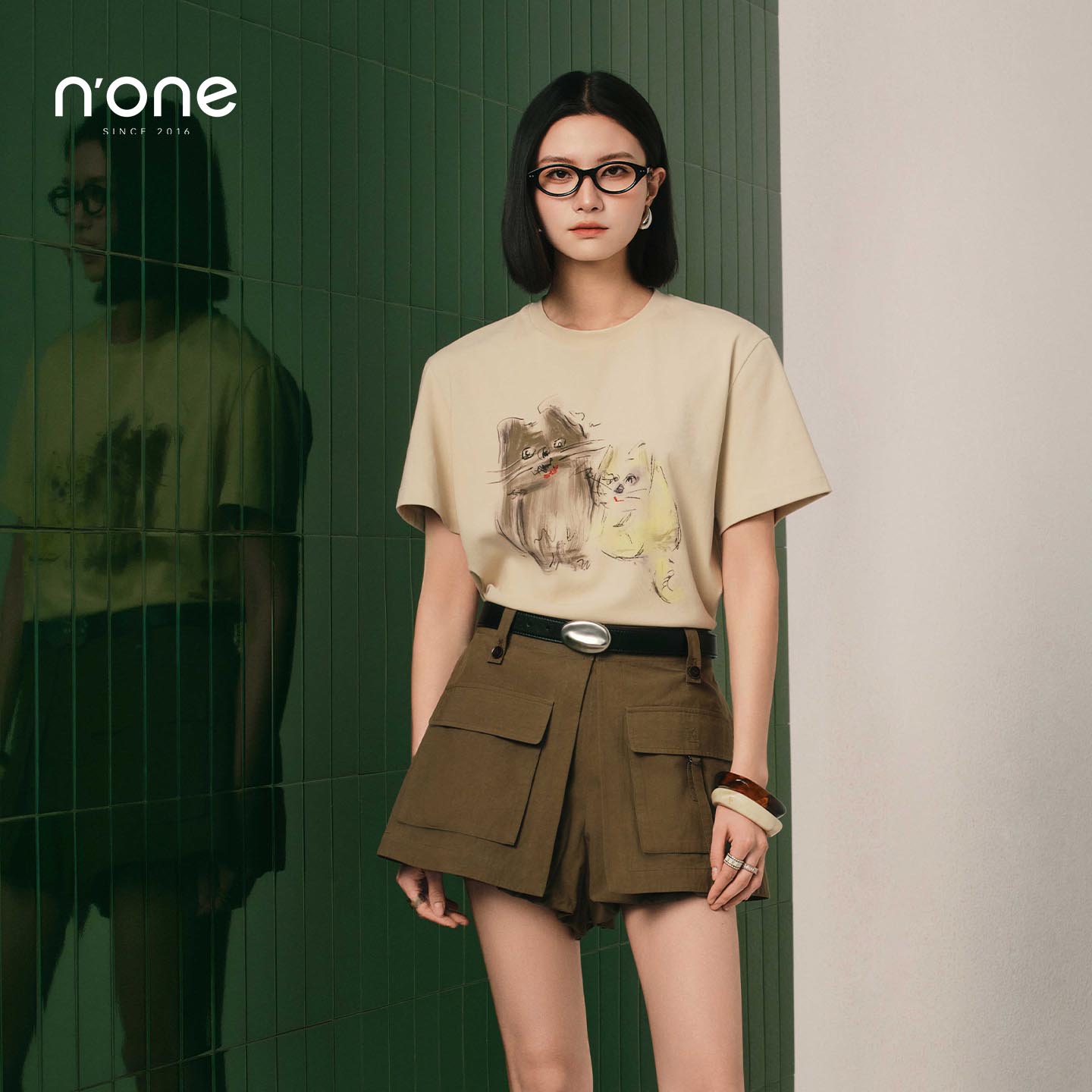 none手绘猫咪印花宽松短袖T恤图片