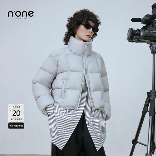none短款箱型高领云朵泡芙羽绒服
