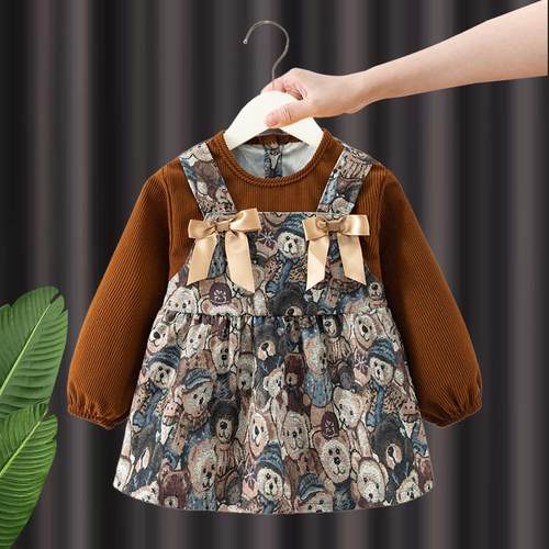 女宝宝秋冬外穿防水防脏围兜