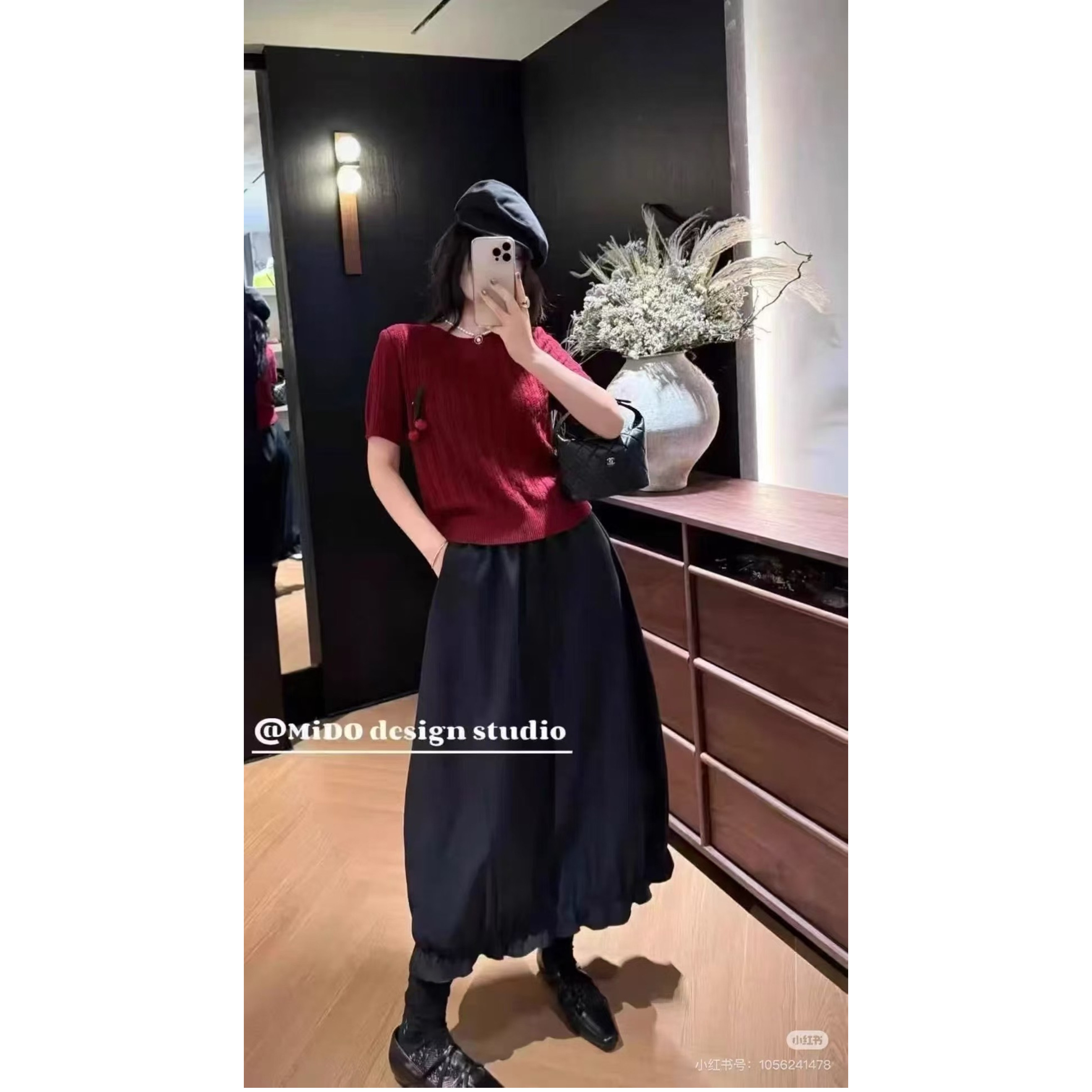 欧洲站2025秋季新款女潮时尚减龄樱桃挂件镂空圆领短袖羊毛针织衫