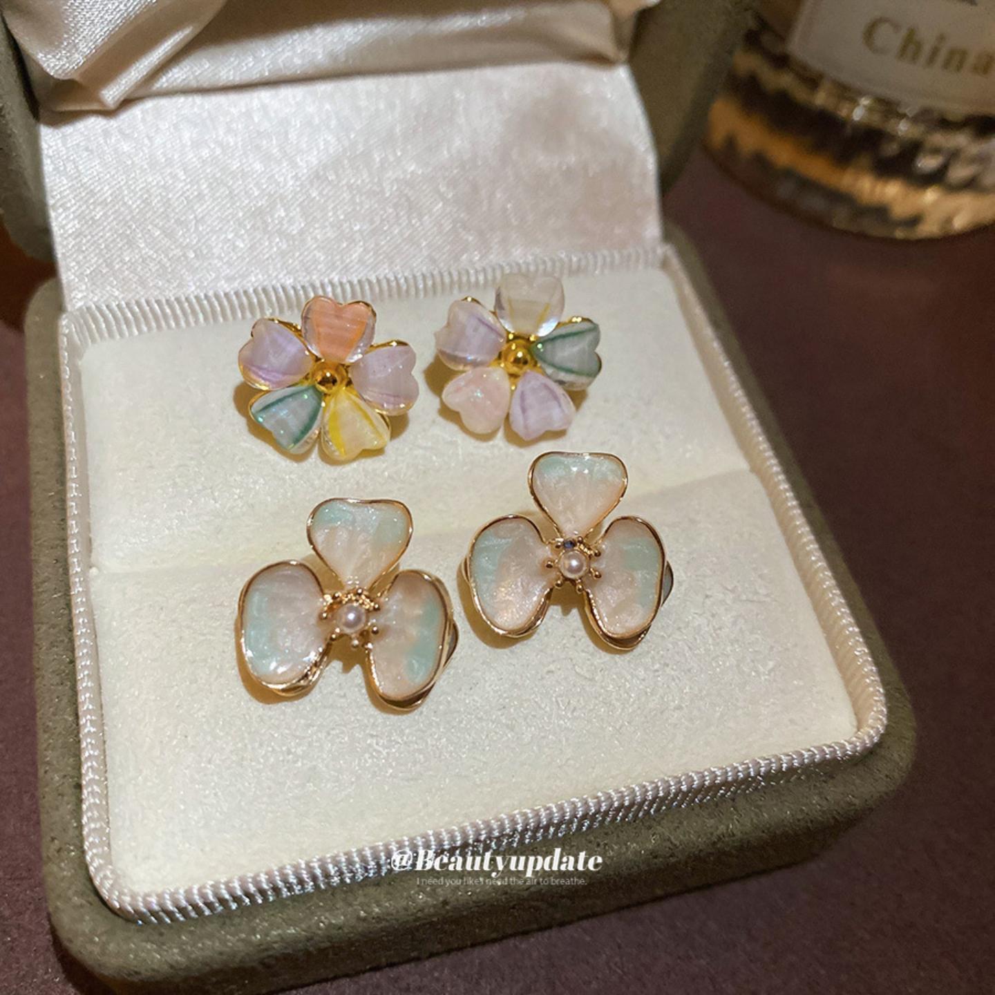 18k真金镀银彩色花朵耳钉