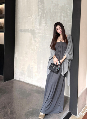 MaxMooroe清冷东方美%一字肩法式挂脖连衣裙女秋季显瘦抹胸长裙