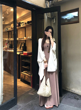 MaxMooroe绽放的黑鸢尾%清冷富家千金吊带连衣裙女夏收腰显瘦长裙