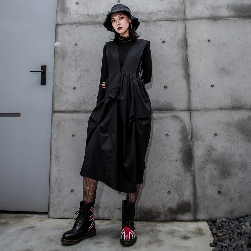 有赠品小个子背带裙2019新款宽松潮连衣裙