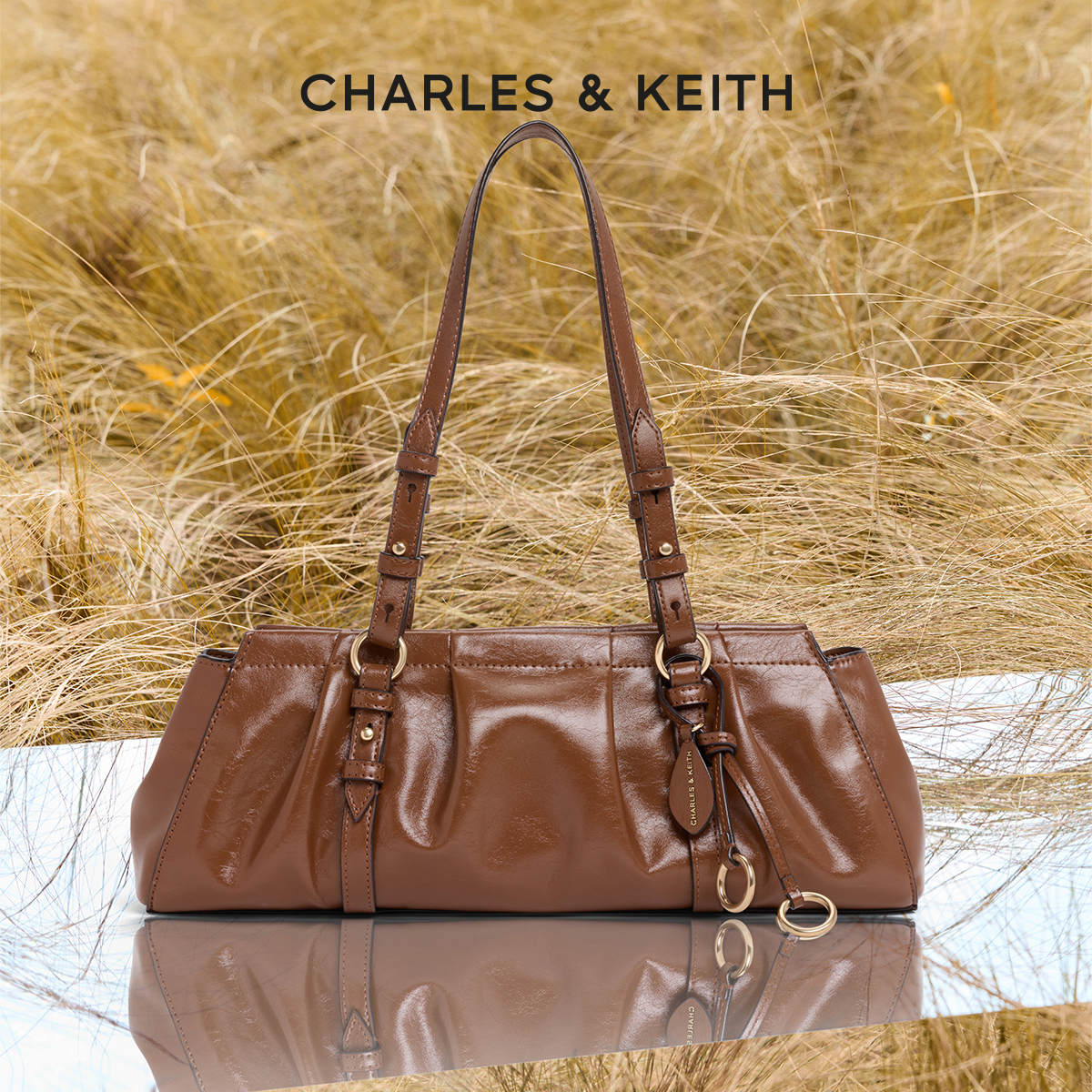 复古法棍包 慵懒褶皱 同色包挂